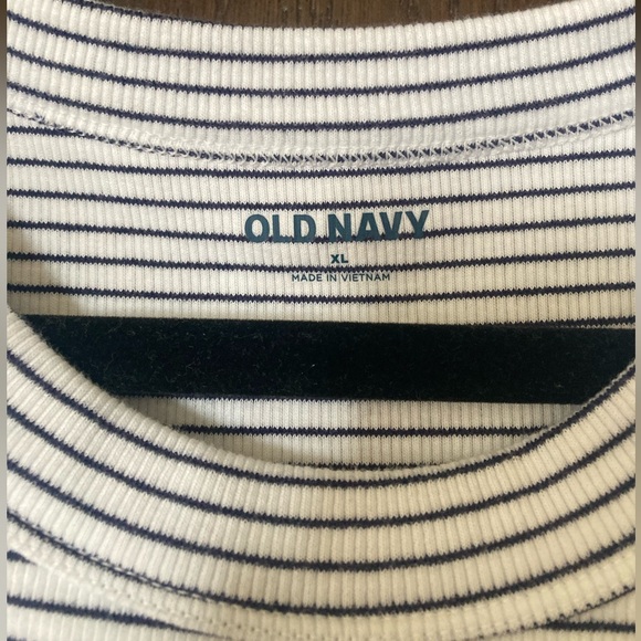 Set of 2 Old Navy tank tops NWT sz XL - Picture 4 of 4